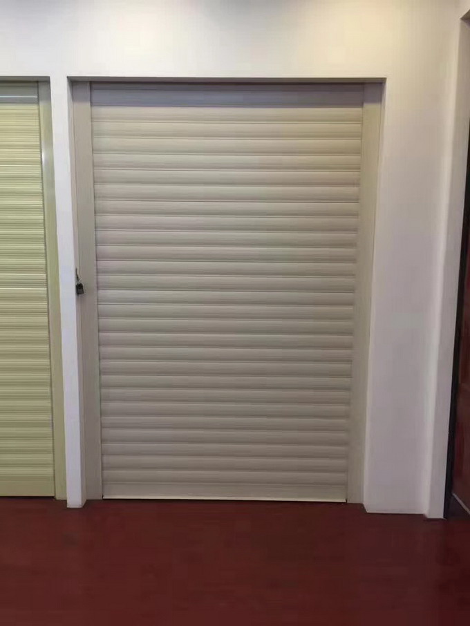 鋁合金卷閘門.jpg 鋁合金卷閘門.jpg